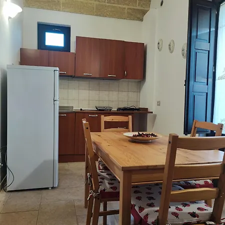 ゲストハウス Masseria Asteri 4*